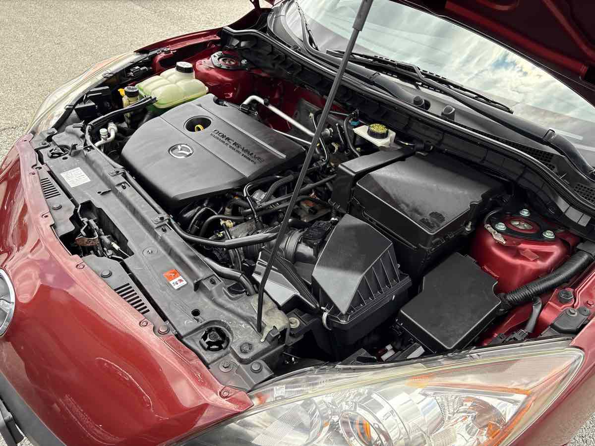Used 2010 MAZDA MAZDA3 i Touring FWD image 14