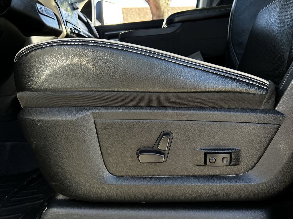 Used 2024 RAM 2500 Laramie AWD/4WD image 28