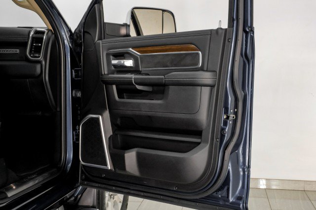 Used 2022 RAM 3500 Laramie AWD/4WD image 46