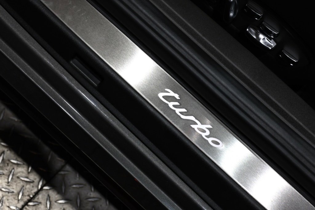 Used 2019 Porsche 911 Turbo image 37