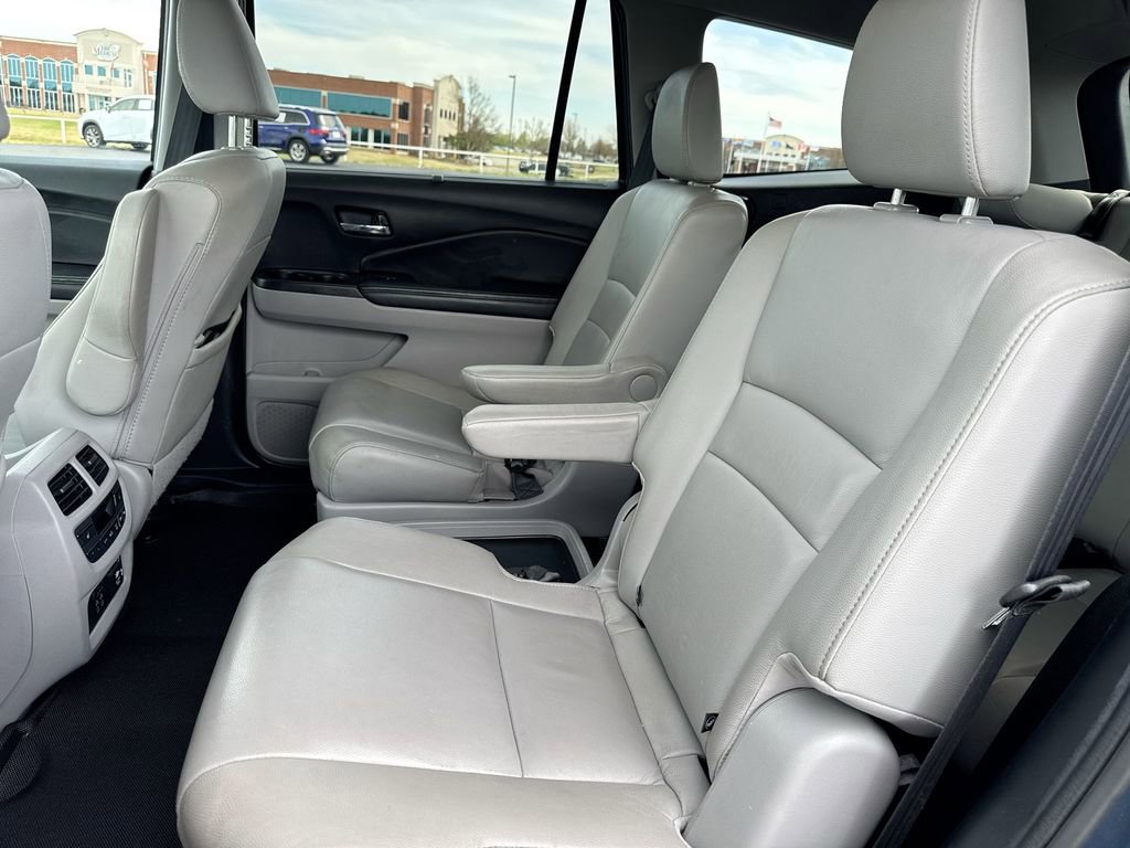 Used 2021 Honda Pilot Touring image 23