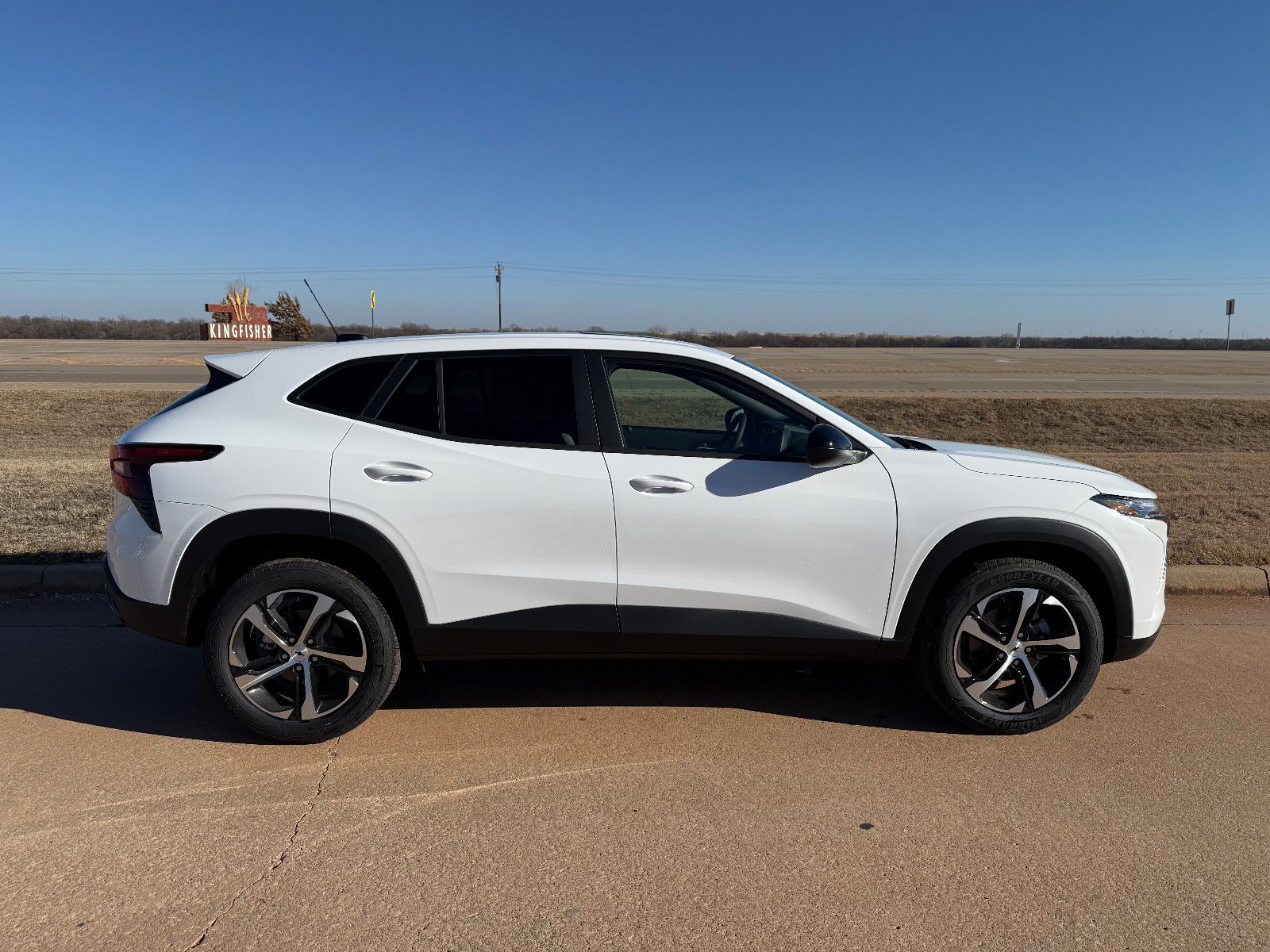 New 2026 Chevrolet Trax RS w/ Sunroof Package image 2