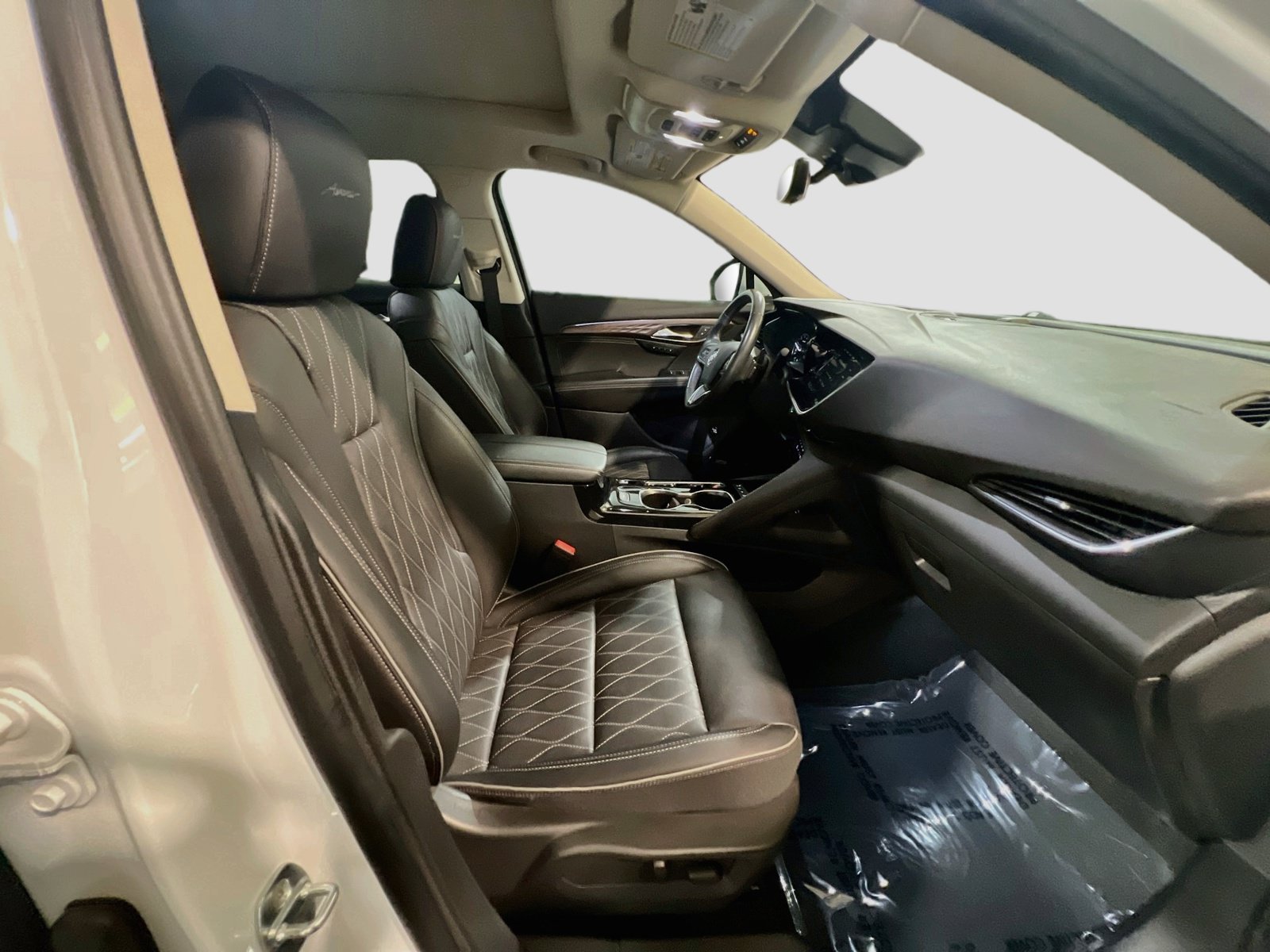 Used 2023 Buick Envision Avenir AWD/4WD image 23