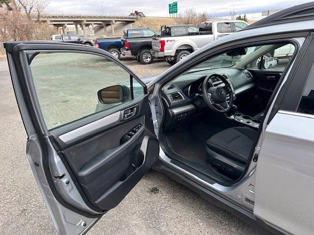 Used 2018 Subaru Outback 2.5i Premium image 10
