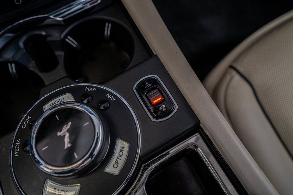 Used 2018 Rolls-Royce Wraith image 42