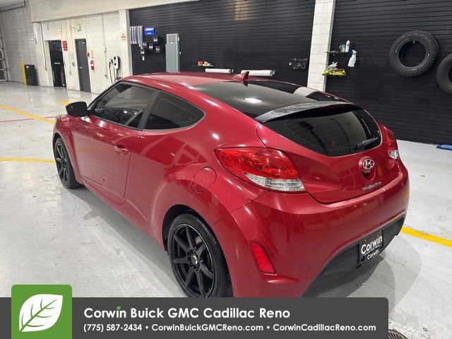 Used 2016 Hyundai Veloster FWD image 6