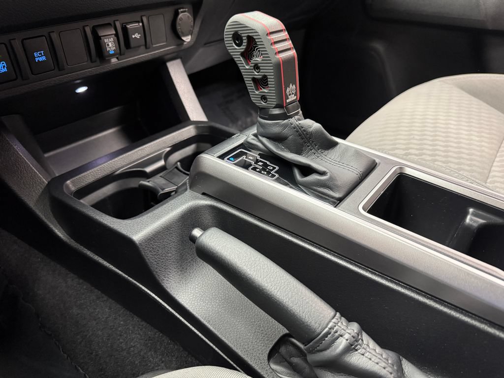 Used 2023 Toyota Tacoma SR5 w/ Technology Package AWD/4WD image 20