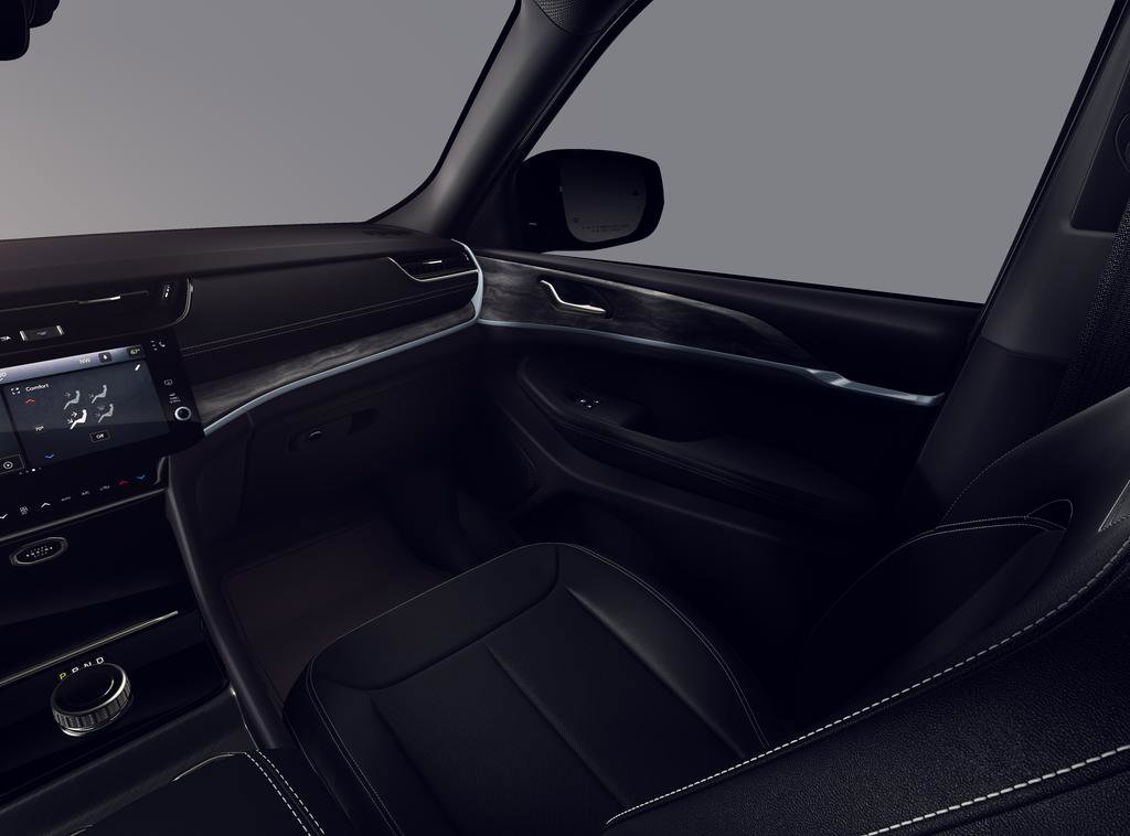 New 2026 Jeep Grand Cherokee Altitude image 7