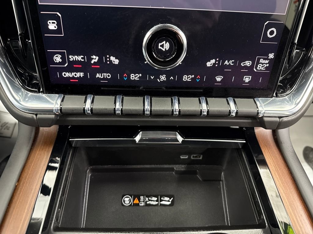 Used 2025 GMC Yukon Denali image 35