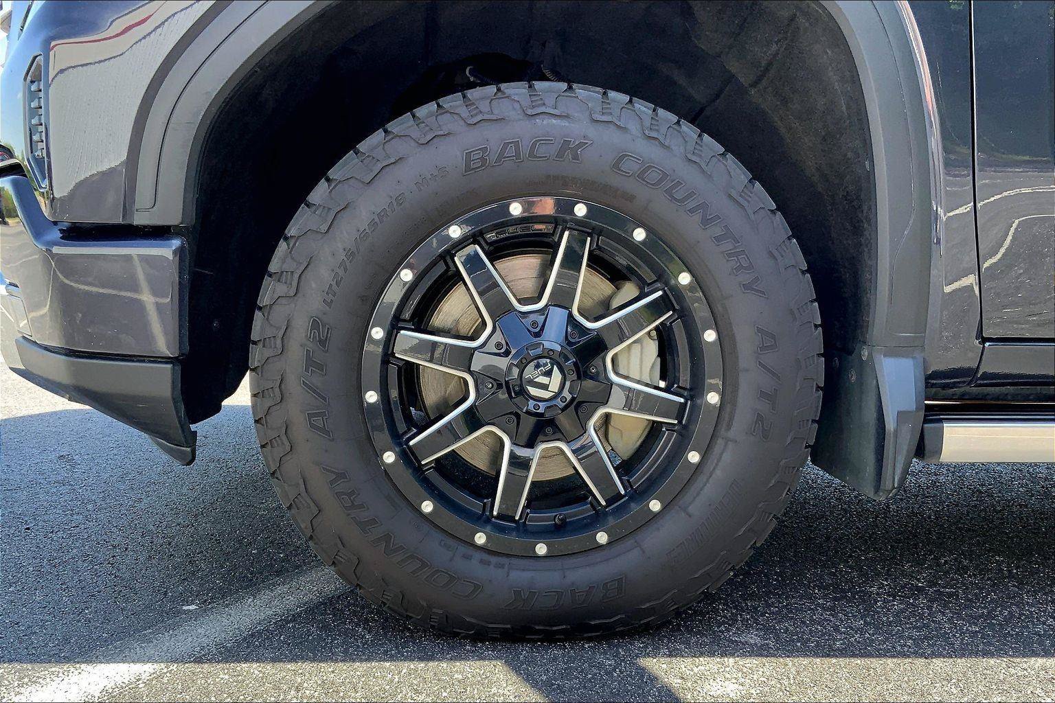 Used 2024 GMC Sierra 1500 Denali AWD/4WD image 9