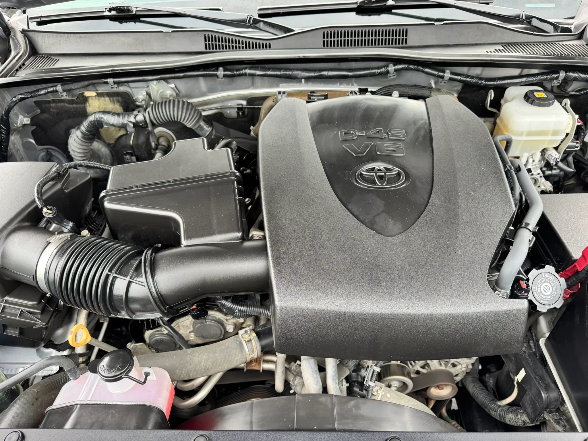 Used 2018 Toyota Tacoma TRD Off-Road w/ Technology Package AWD/4WD image 46
