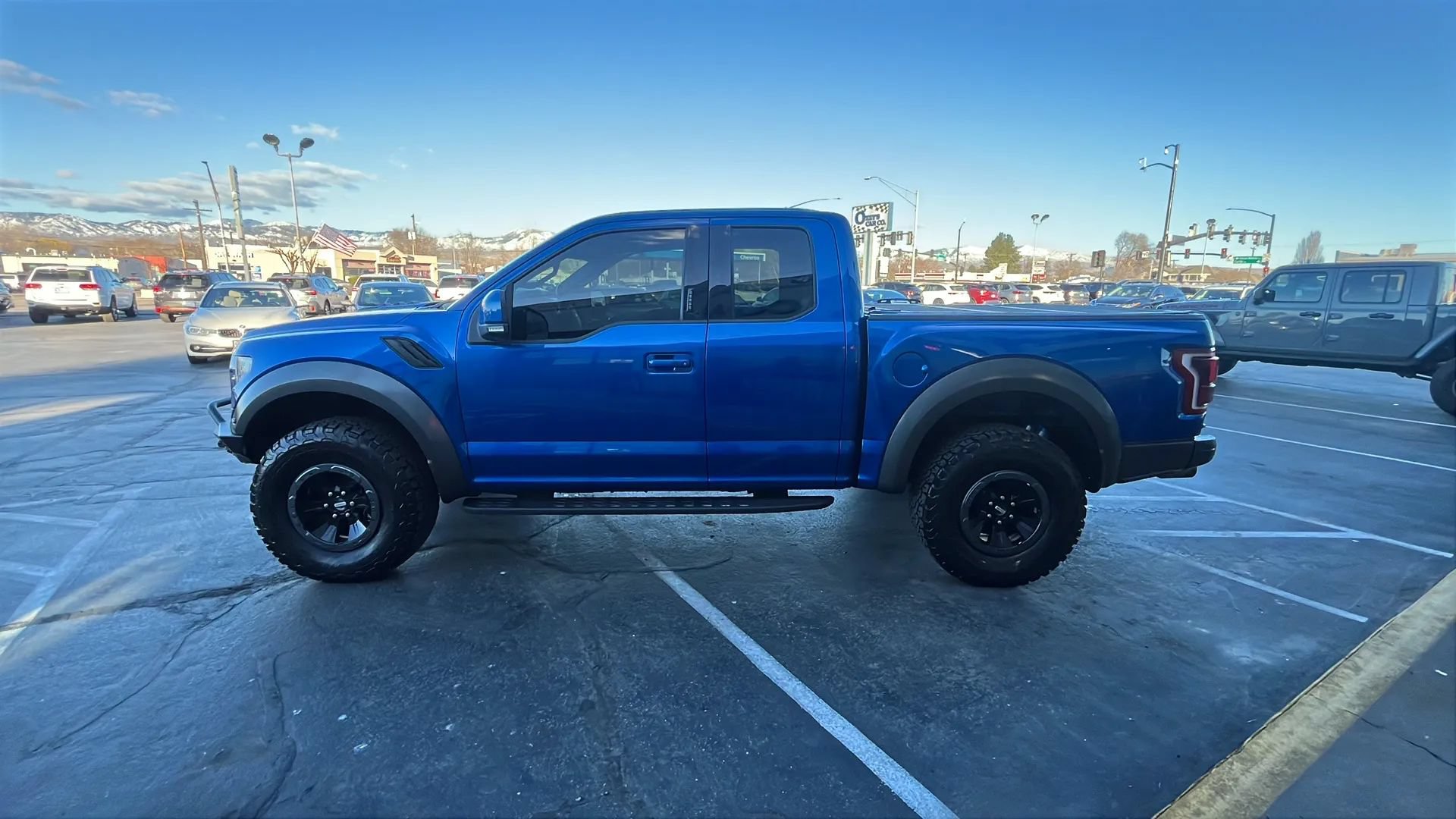 Used 2017 Ford F150 Raptor w/ Equipment Group 802A Luxury AWD/4WD image 8
