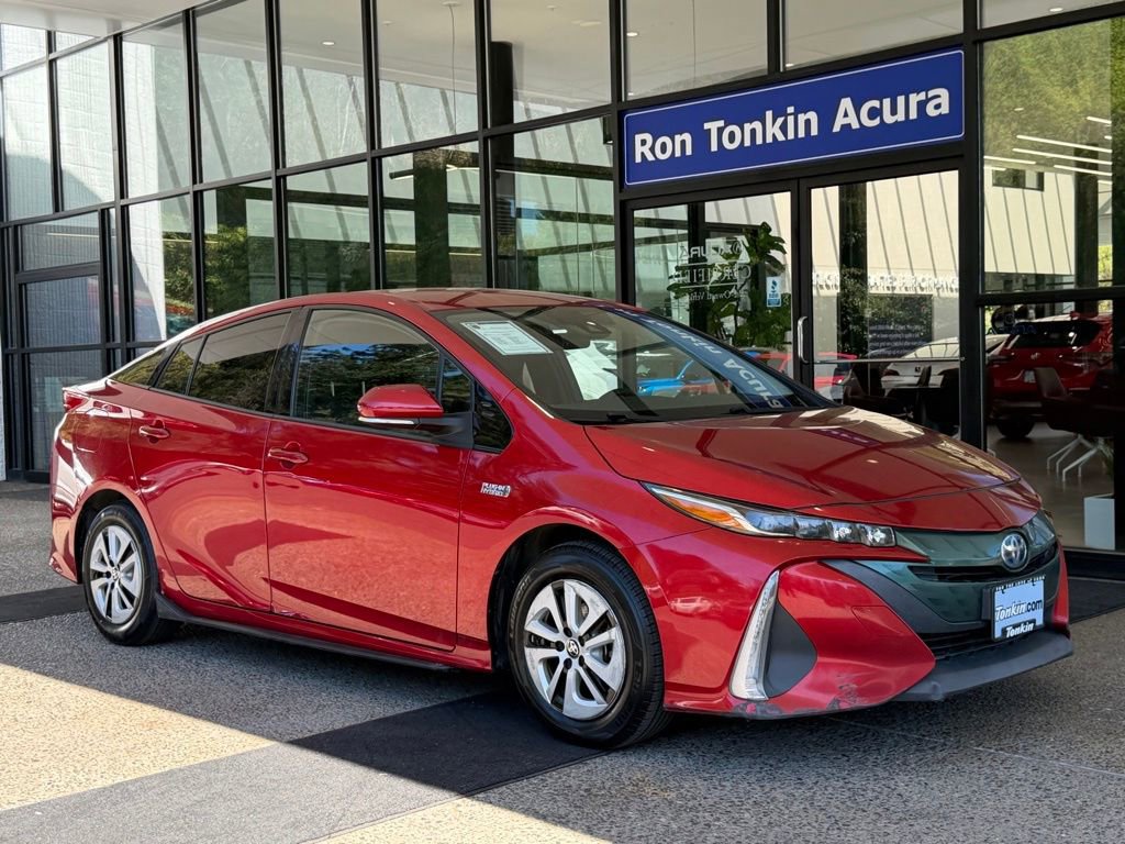 Used 2017 Toyota Prius Prime Premium w/ Preferred Accessory Package image 2