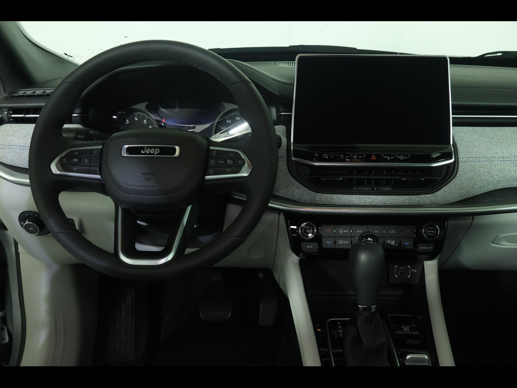 Certified 2023 Jeep Compass Latitude w/ Convenience Group AWD/4WD image 16