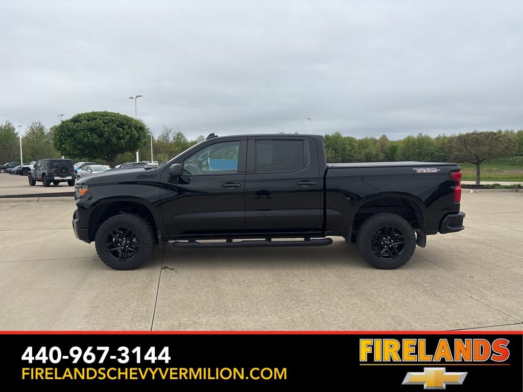 Used 2023 Chevrolet Silverado 1500 Custom Trail Boss w/ LPO, Dark Essentials Package AWD/4WD image 3