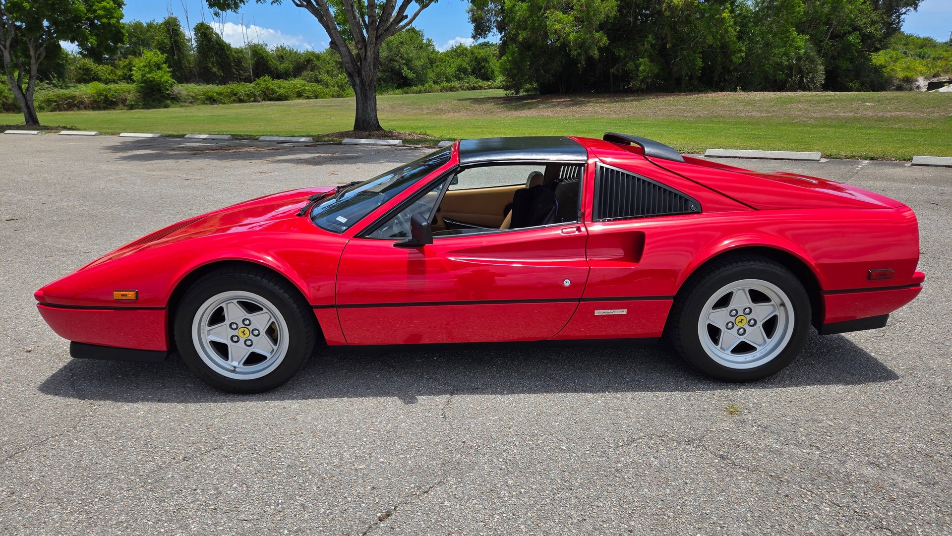 Used 1988 Ferrari 328 GTS image 13