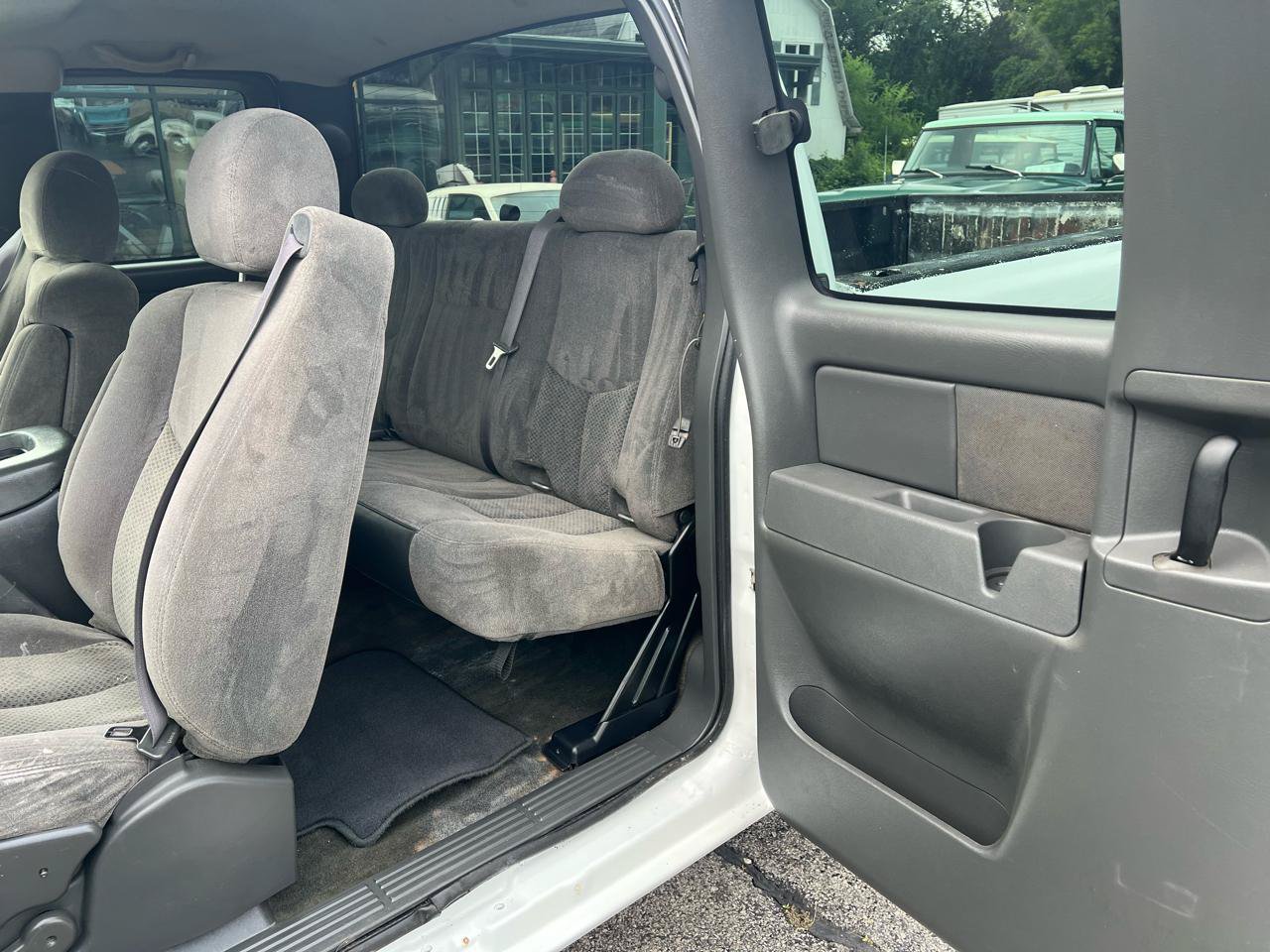 Used 2006 Chevrolet Silverado 2500 LT RWD image 11
