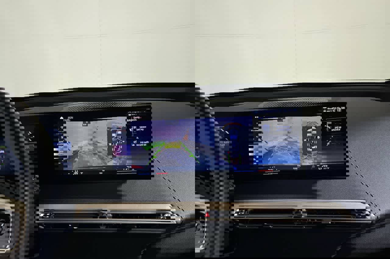 Used 2023 BMW iX M60 w/ Executive Package image 15