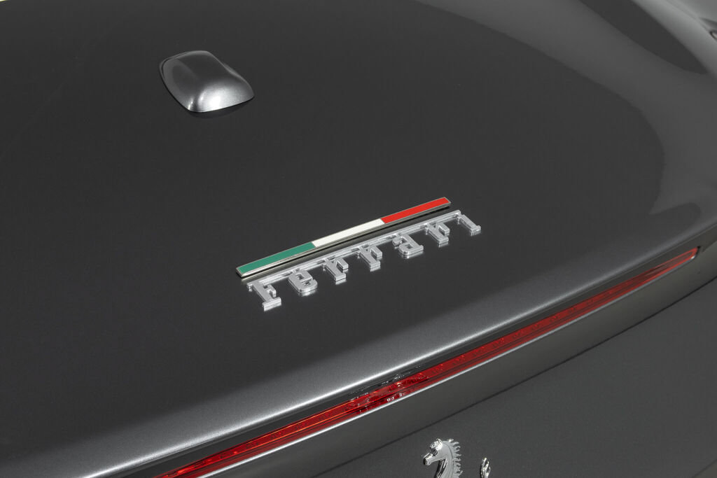 Used 2016 Ferrari California T RWD image 19