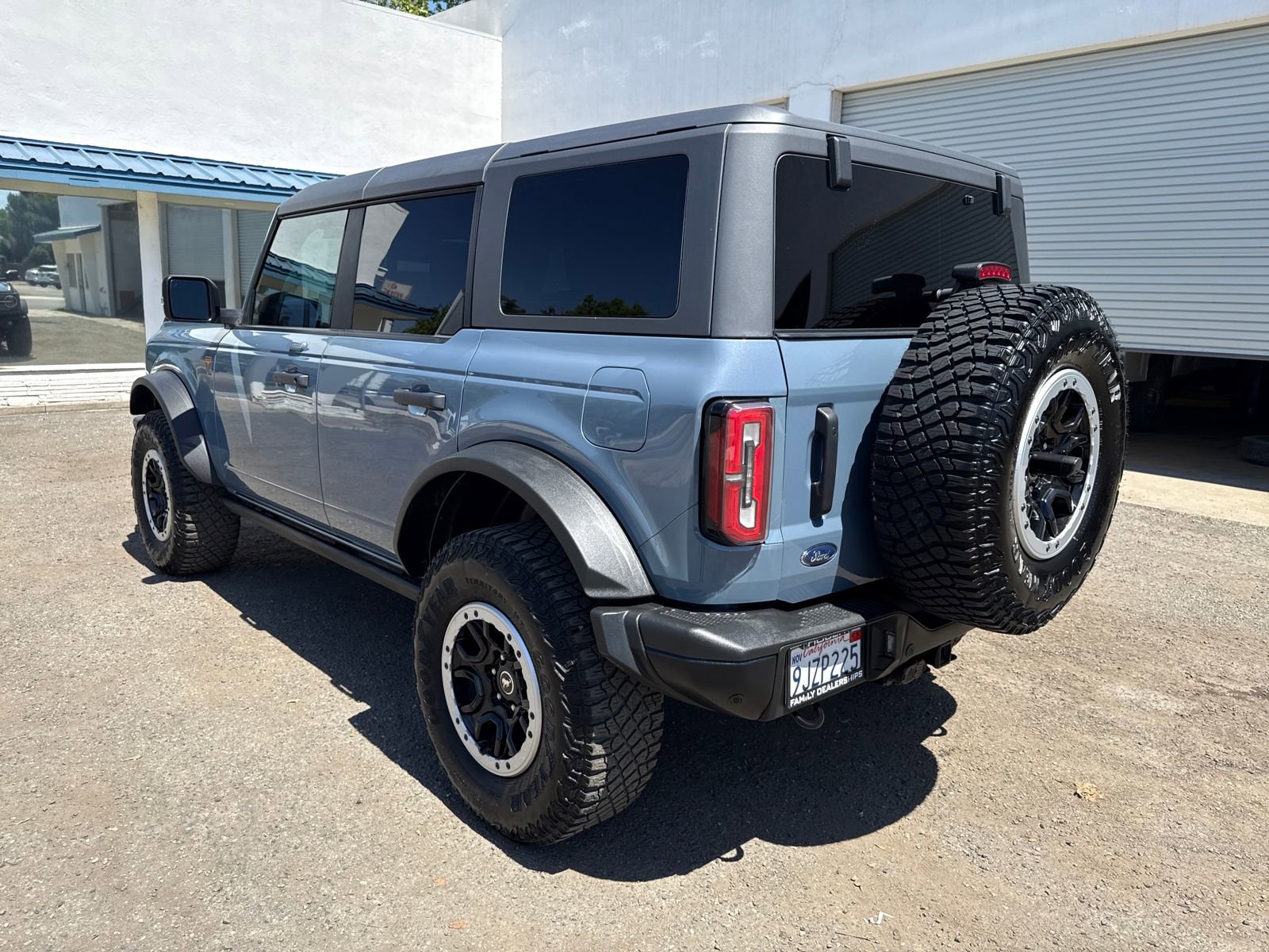 Certified 2023 Ford Bronco Badlands w/ Sasquatch Package AWD/4WD image 3