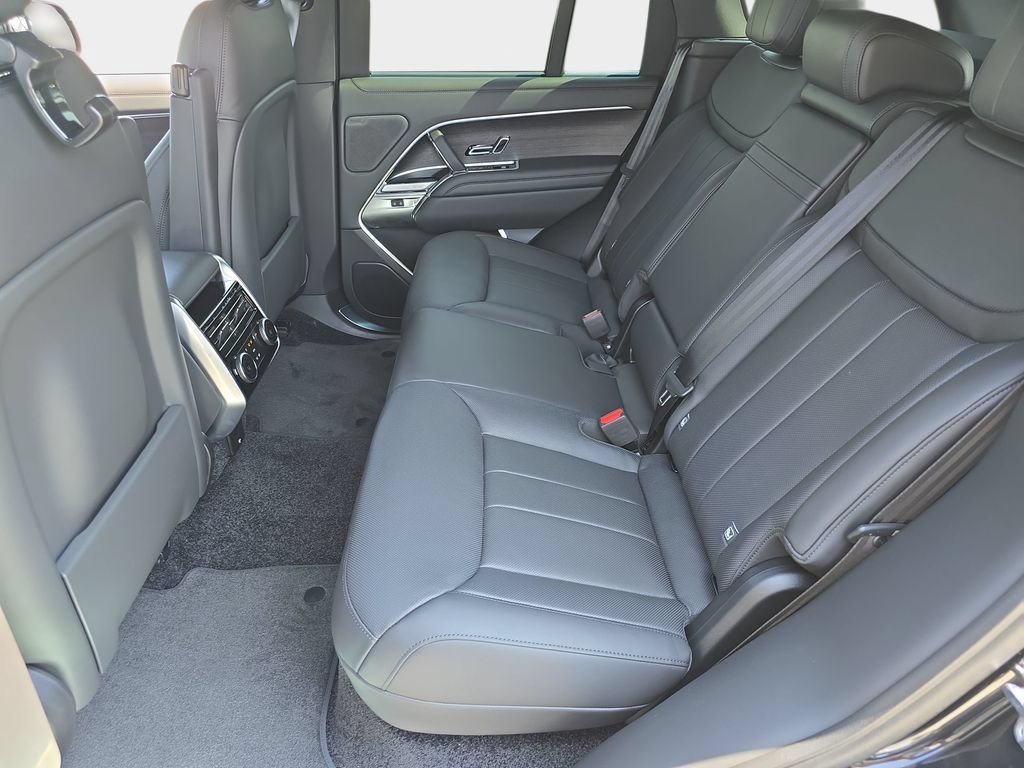 New 2026 Land Rover Range Rover SE AWD/4WD image 16