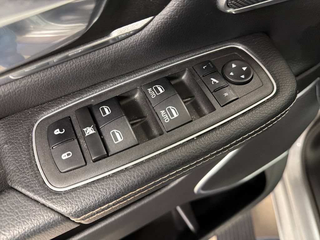 Used 2023 RAM 1500 Laramie AWD/4WD image 20