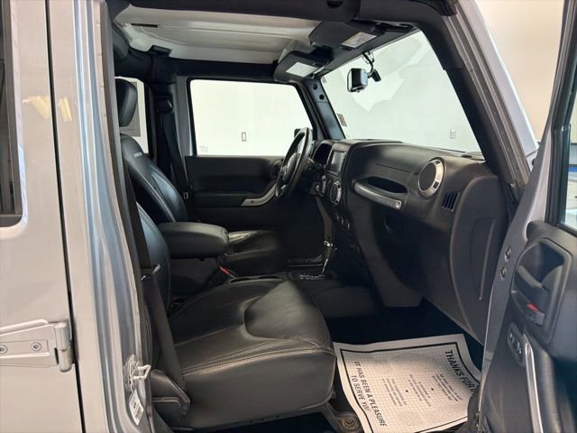 Used 2017 Jeep Wrangler Unlimited Rubicon w/ Connectivity Group image 26