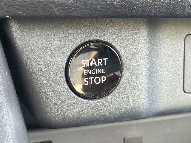 Certified 2025 Nissan Rogue SL w/ Tech Package image 28