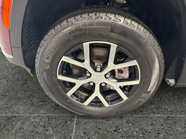 Used 2025 Jeep Grand Cherokee L Limited image 26