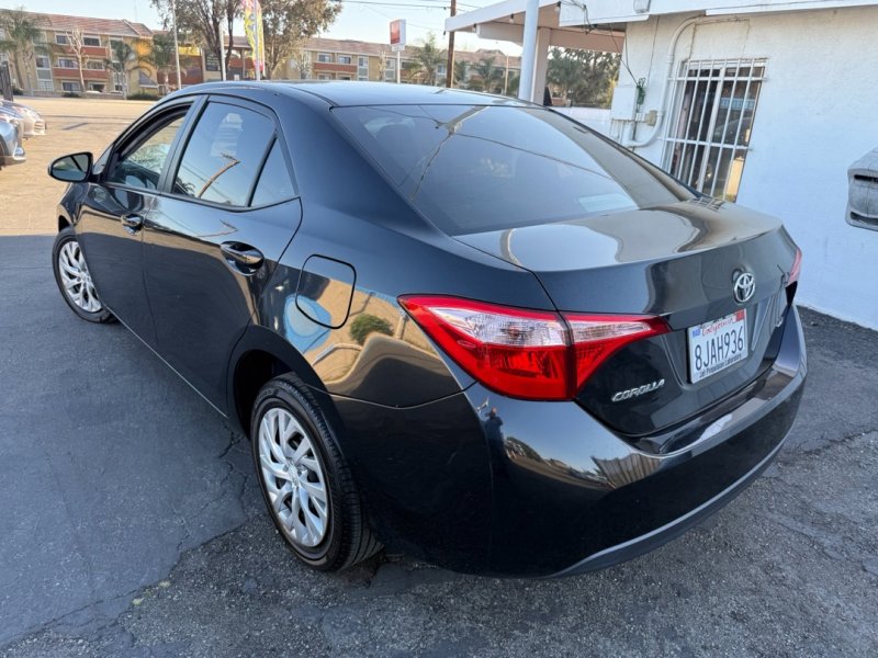 Used 2018 Toyota Corolla LE FWD image 7