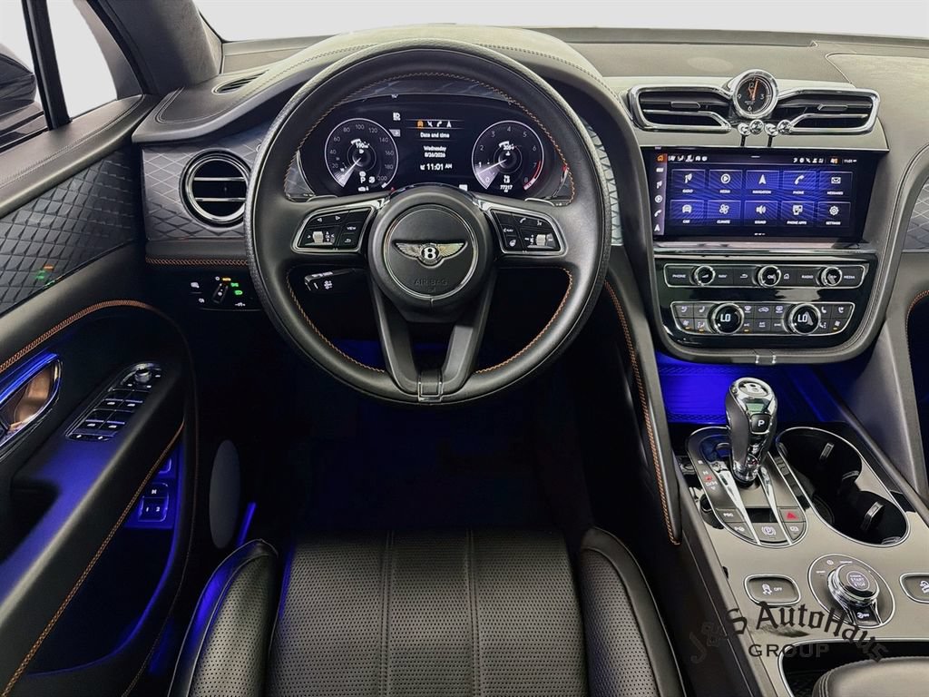 Used 2022 Bentley Bentayga AWD/4WD image 28
