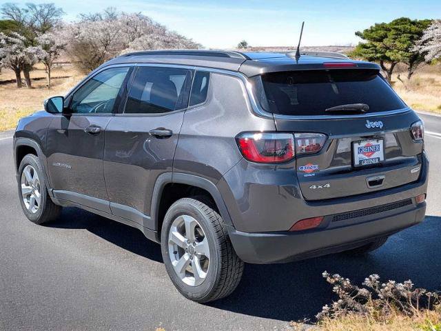 Used 2018 Jeep Compass Latitude w/ Popular Equipment Group AWD/4WD image 4