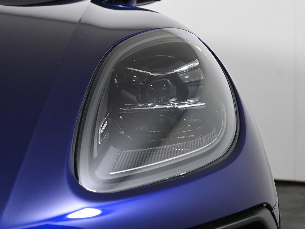 New 2026 Porsche Macan AWD/4WD image 11