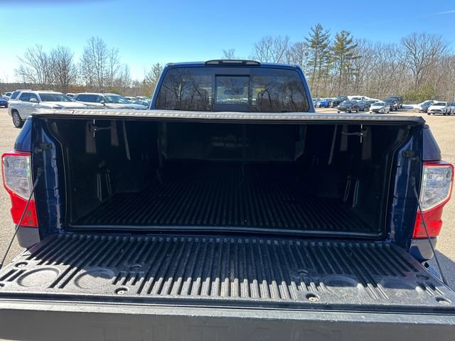 Used 2021 Nissan Titan SV w/ SV Convenience Package image 13