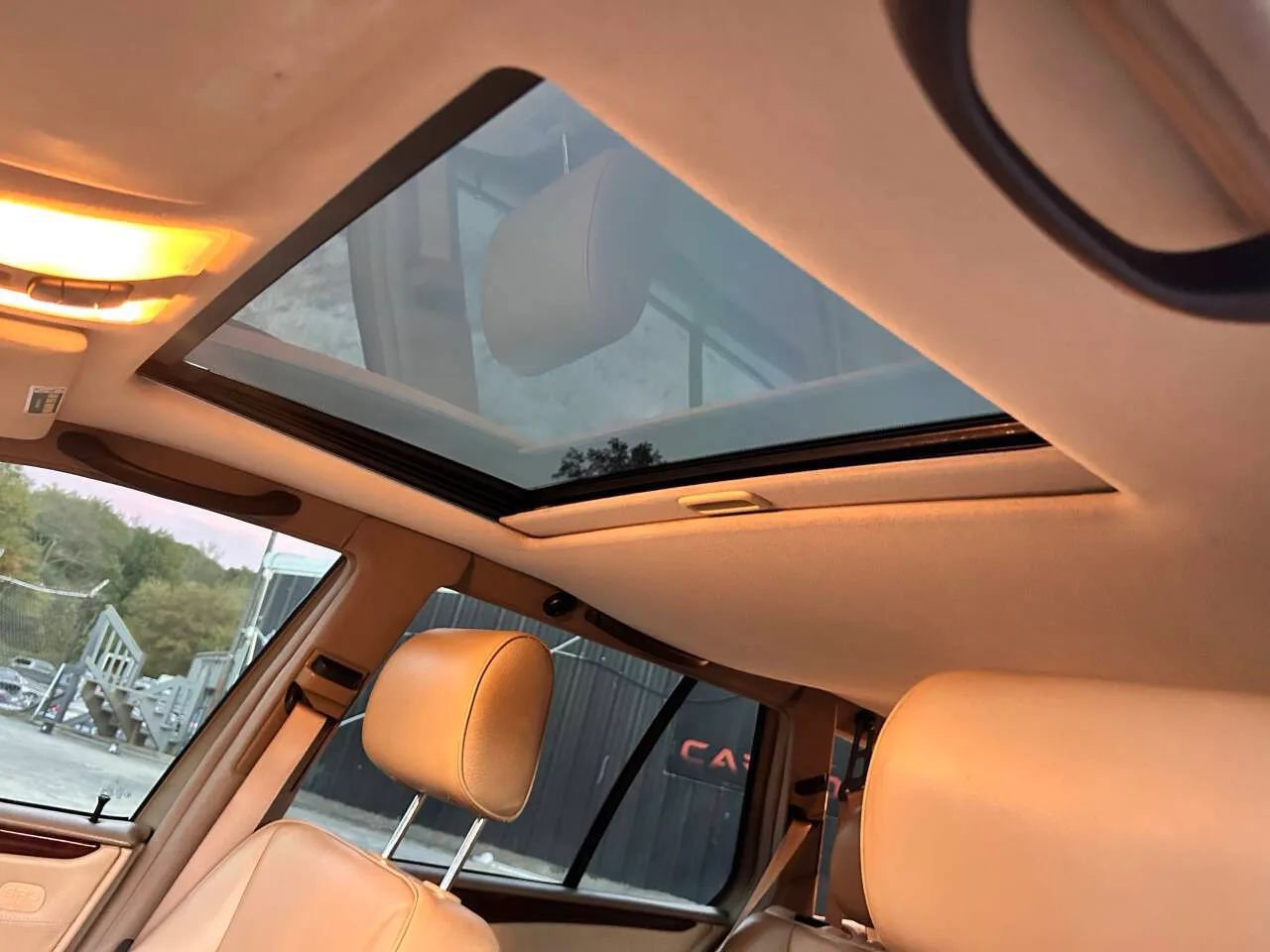 Used 1999 Mercedes-Benz E 320 4MATIC Wagon image 16