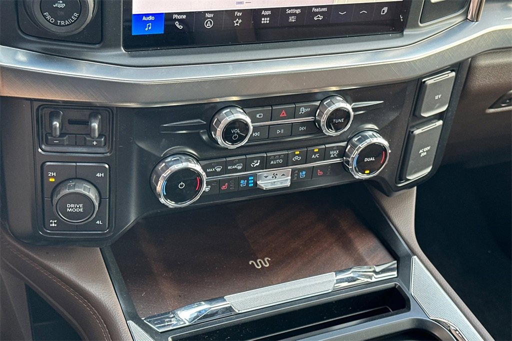 New 2025 Ford F350 King Ranch w/ Chrome Package image 16