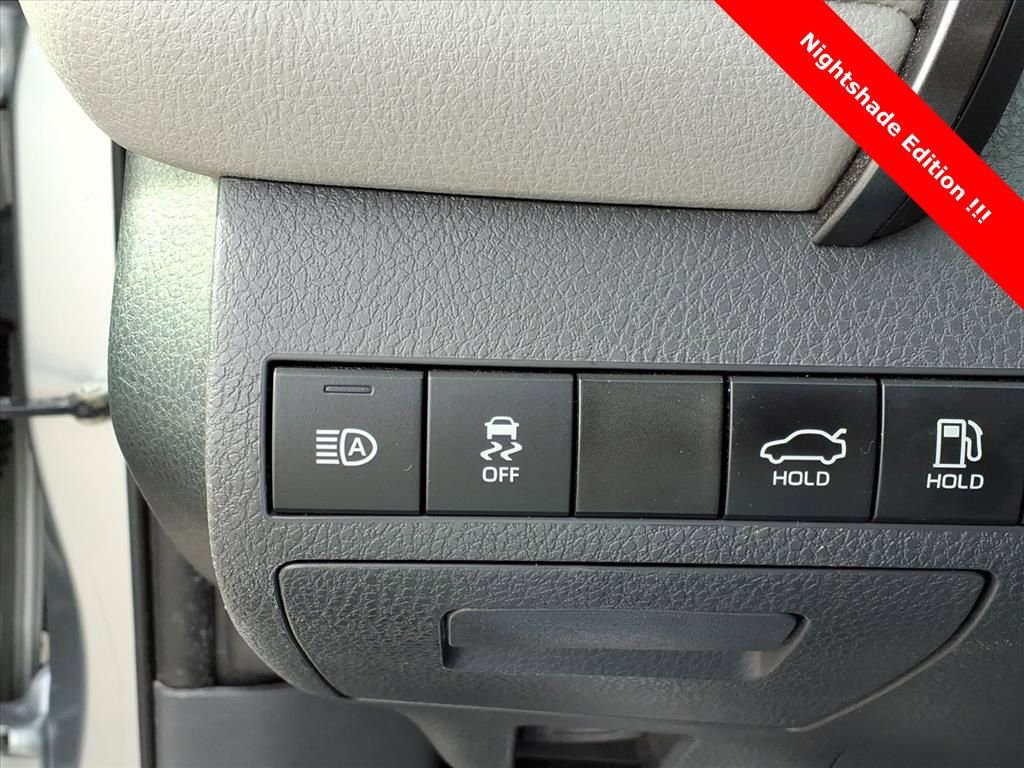 Used 2020 Toyota Camry SE image 25