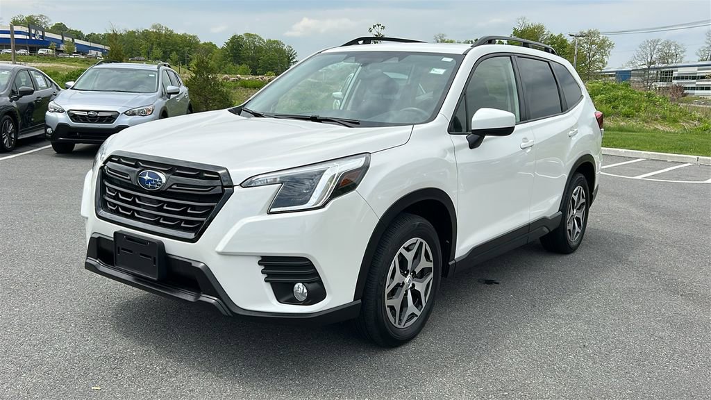 Certified 2022 Subaru Forester Premium AWD/4WD image 3