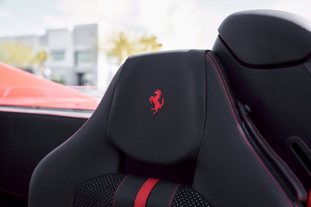 Used 2022 Ferrari F8 Tributo image 55