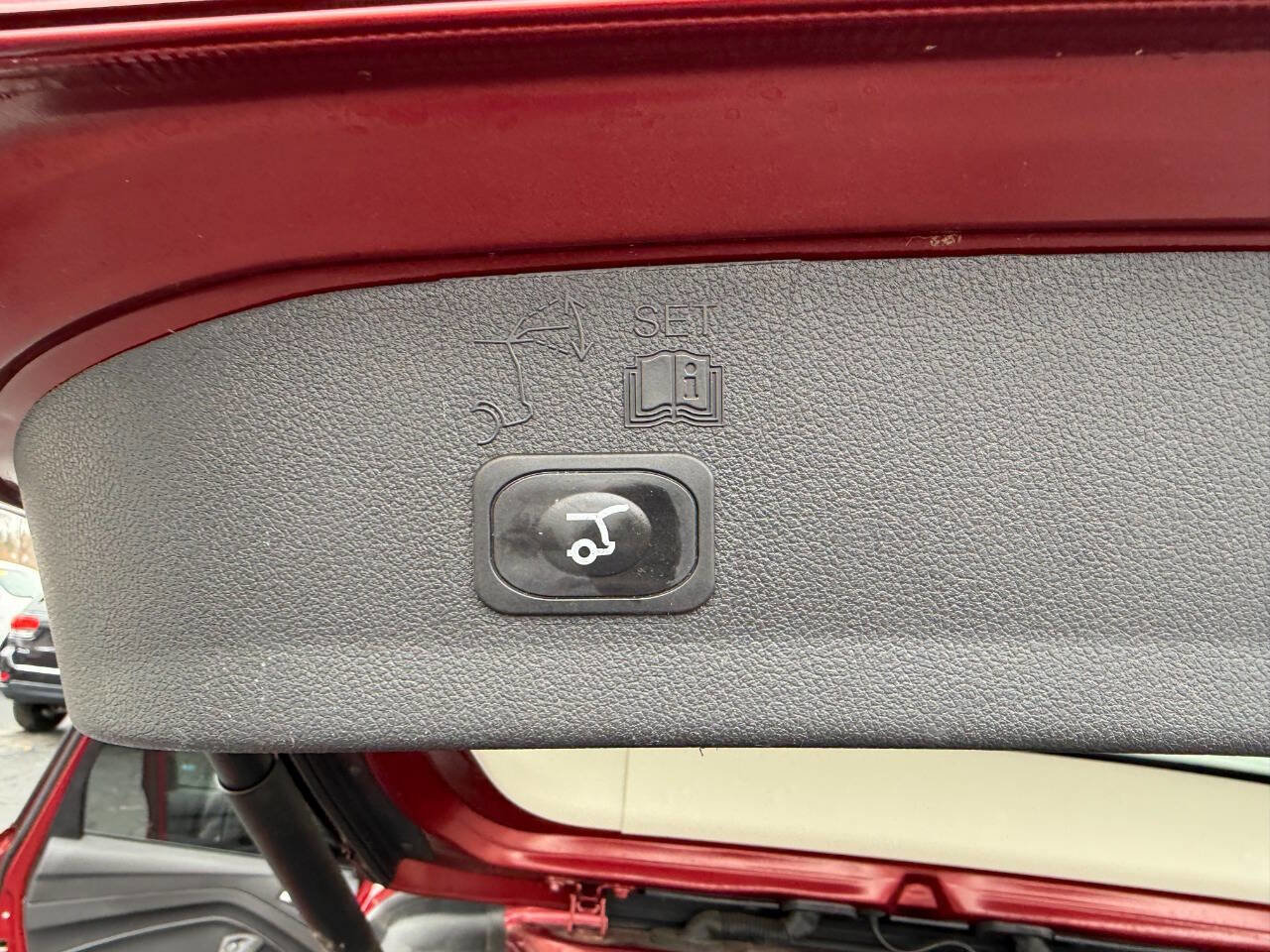 Used 2016 Ford Escape SE w/ Equipment Group 201A AWD/4WD image 15