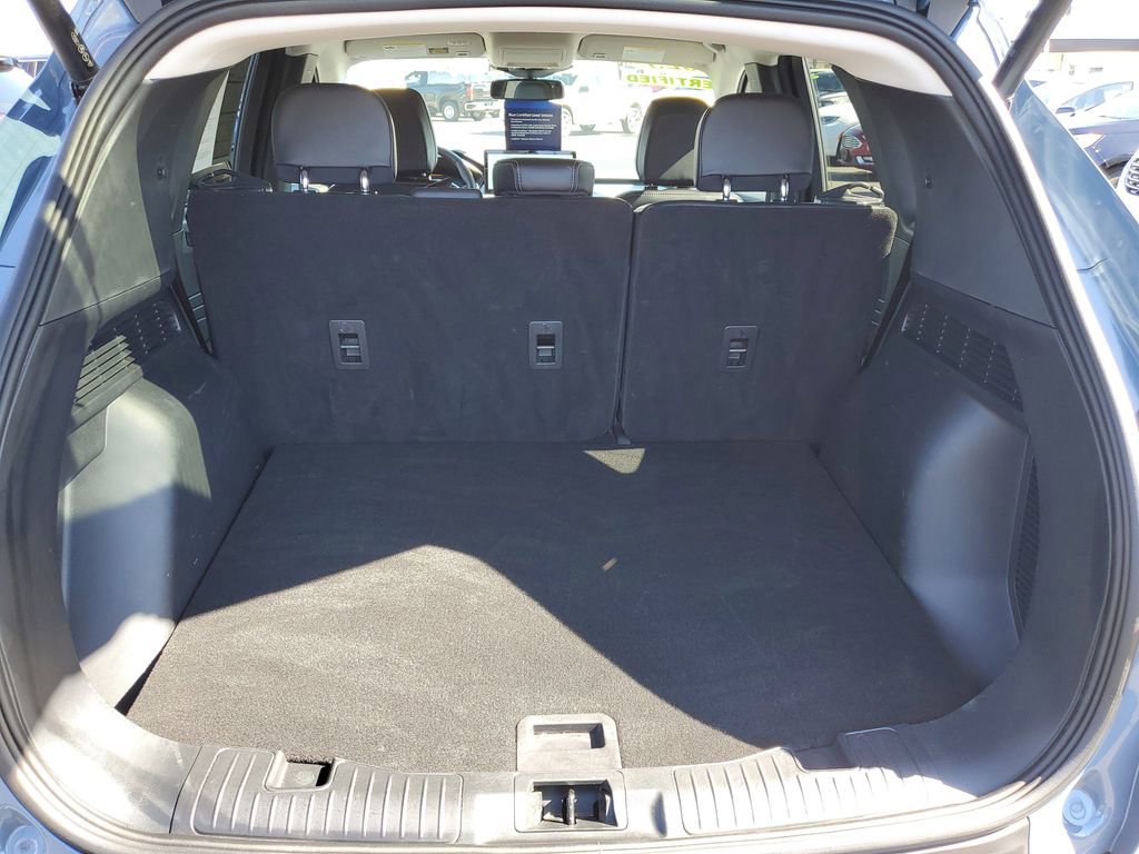 Certified 2025 Ford Escape Platinum image 35