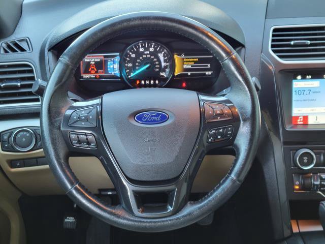 Used 2017 Ford Explorer XLT w/ Equipment Group 201A AWD/4WD image 34