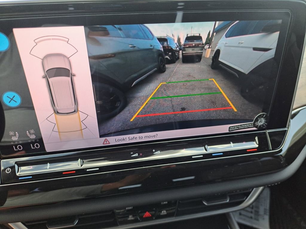 New 2026 Volkswagen Atlas SE image 11