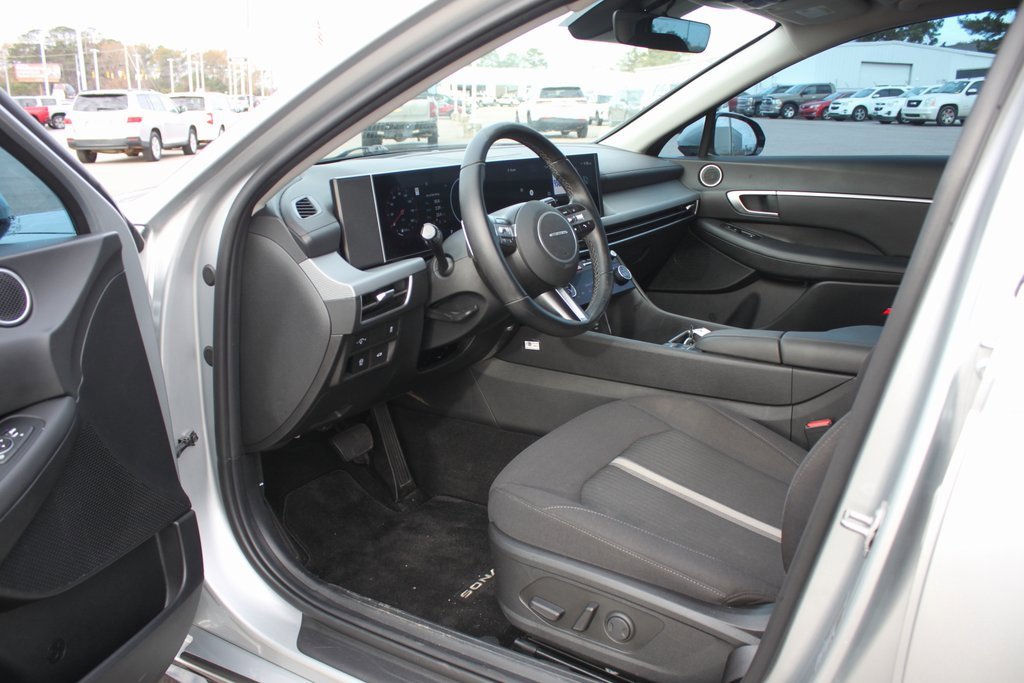 Used 2024 Hyundai Sonata SEL w/ Convenience Package image 11