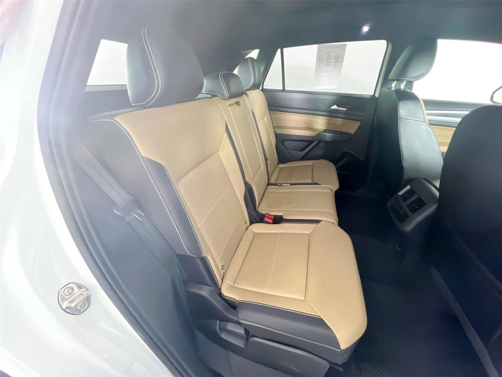 Used 2022 Volkswagen Atlas Cross Sport SE AWD/4WD image 27