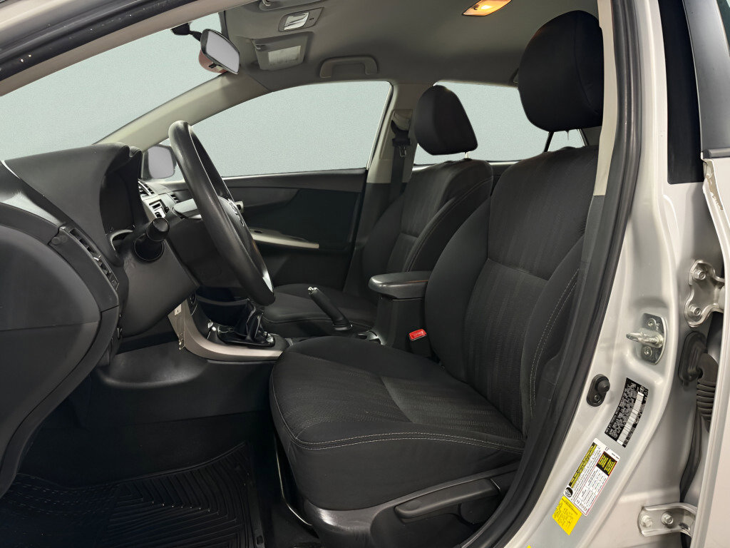 Used 2013 Toyota Corolla L image 13