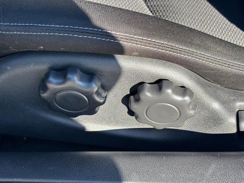 Used 2013 Nissan 370Z 2dr Cpe Auto image 13