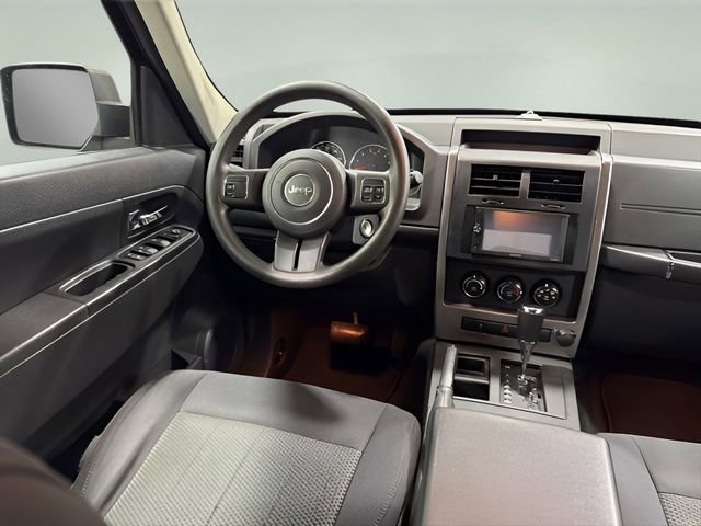 Used 2011 Jeep Liberty Sport image 22