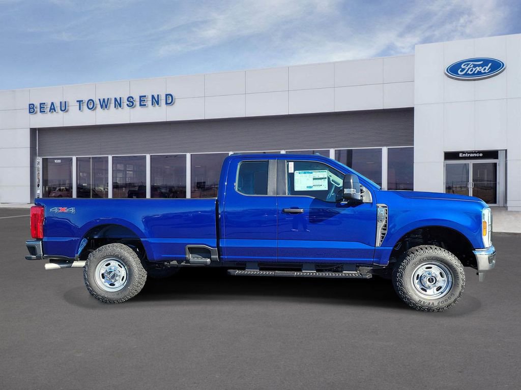 New 2026 Ford F250 XL w/ XL Off-Road Package image 3