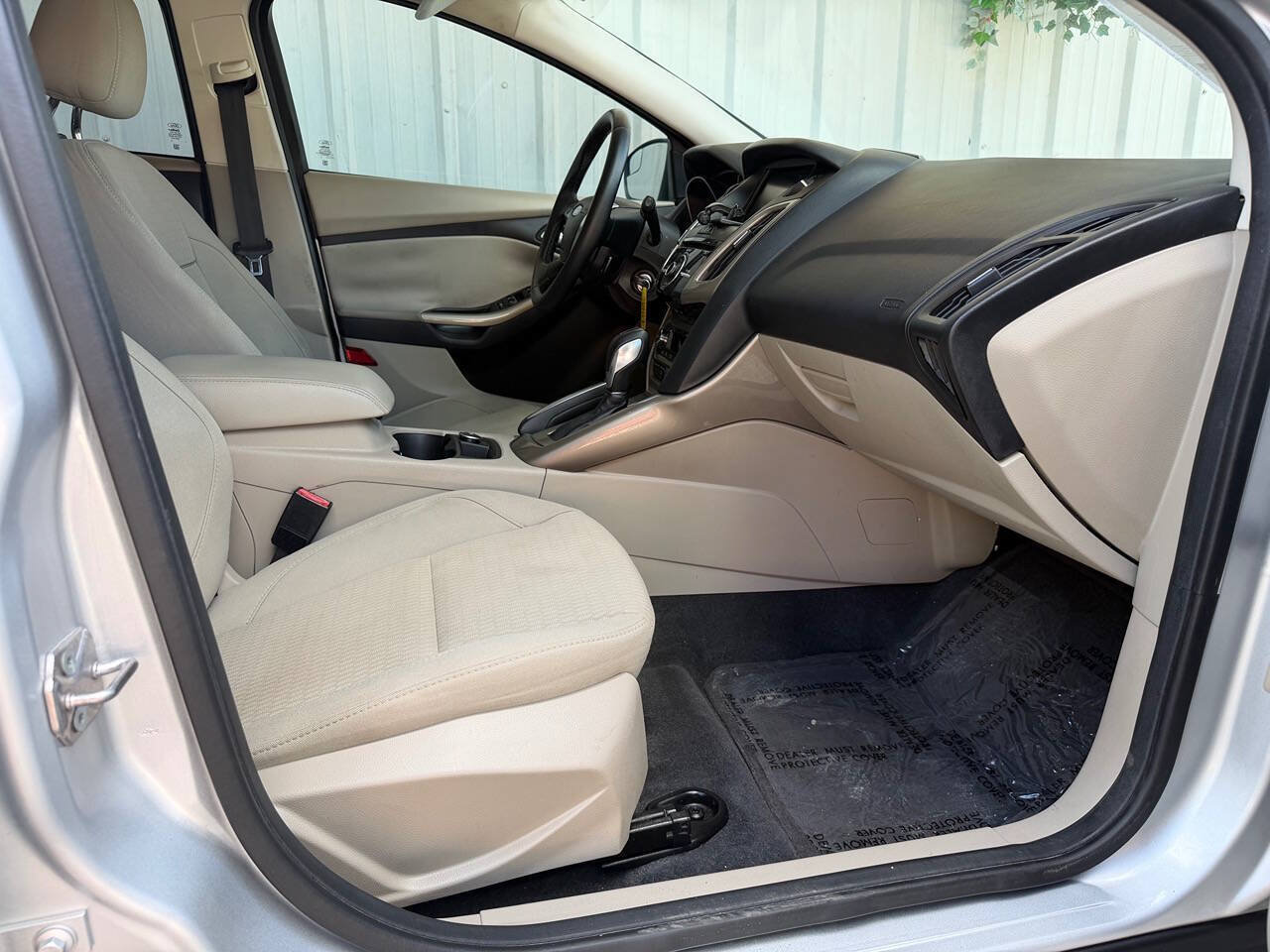 Used 2012 Ford Focus SEL FWD image 12